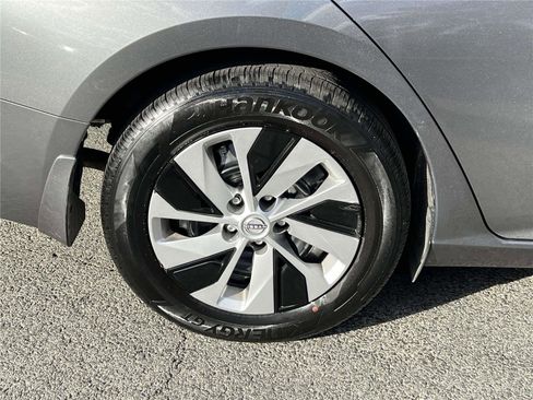 Certified 2024 Nissan Altima 2.5 S image 11