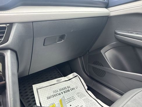 New 2024 Volkswagen Taos SE AWD/4WD image 40