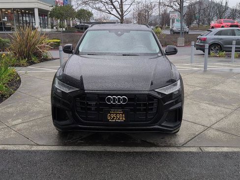 Used 2023 Audi Q8 Premium Plus w/ Premium Plus Package image 3