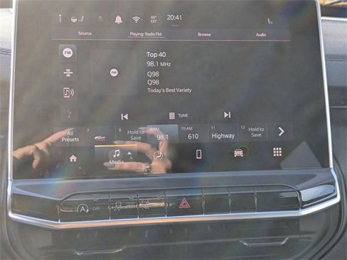 New 2026 Jeep Compass Latitude image 16