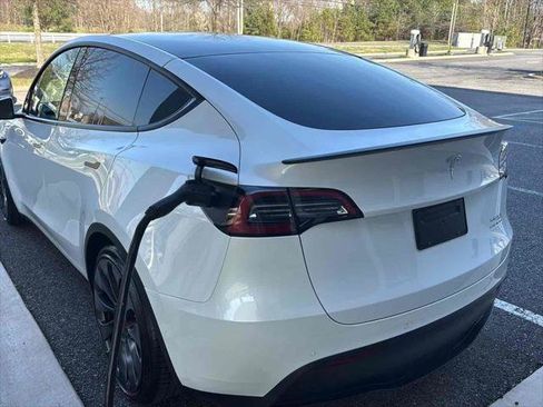 Used 2021 Tesla Model Y Performance image 6