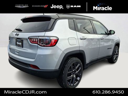 New 2026 Jeep Compass Limited image 3