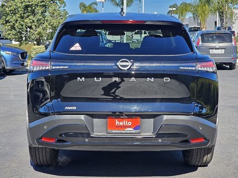 Used 2025 Nissan Murano SV image 18