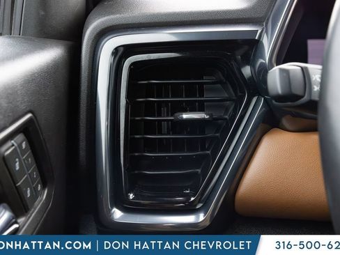 Used 2023 GMC Canyon AT4 w/ AT4 Premium Package AWD/4WD image 12