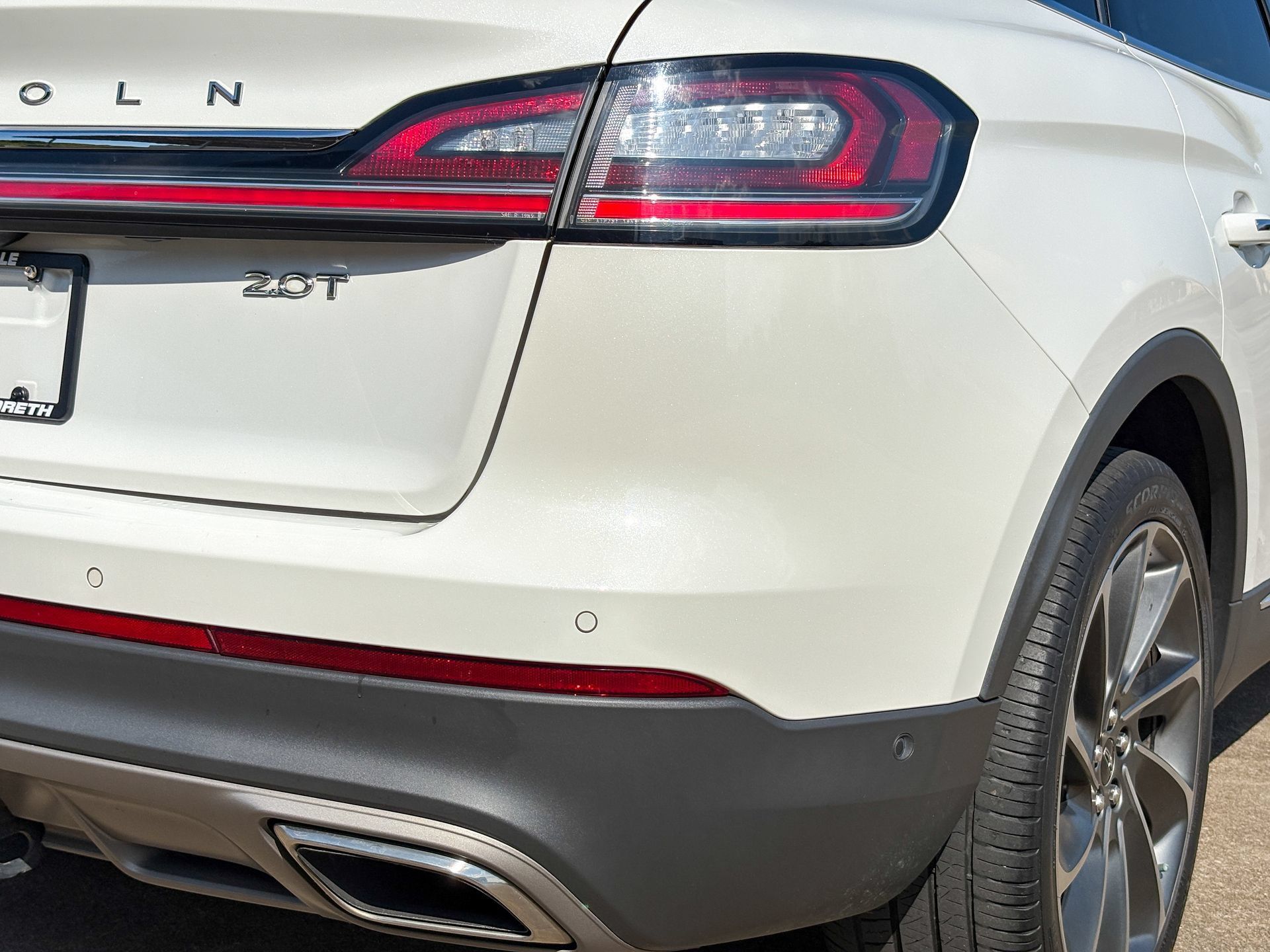 Used 2020 Lincoln Nautilus Reserve w/ Equipment Group 201A FWD image 13