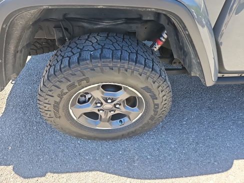 Used 2020 Jeep Gladiator Rubicon AWD/4WD image 11