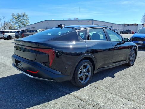 Used 2025 Kia K4 LXS image 4