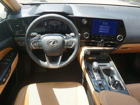 Used 2024 Lexus NX 250 FWD image 6