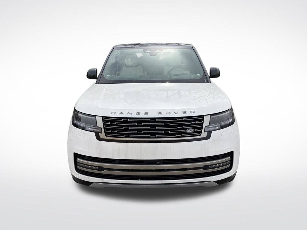 New 2025 Land Rover Range Rover SE AWD/4WD image 2