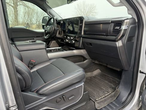 Used 2023 Ford F250 Lariat w/ Lariat Ultimate Package image 33