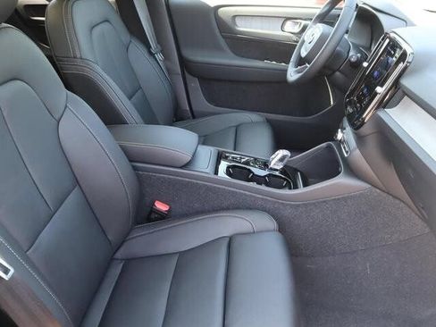 New 2024 Volvo XC40 B5 Plus w/ Climate Package AWD/4WD image 20