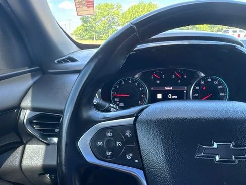 Used 2023 Chevrolet Traverse RS w/ LPO, Floor Liner Package AWD/4WD image 15