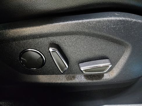 Used 2017 Ford Edge Titanium w/ Equipment Group 302A image 26