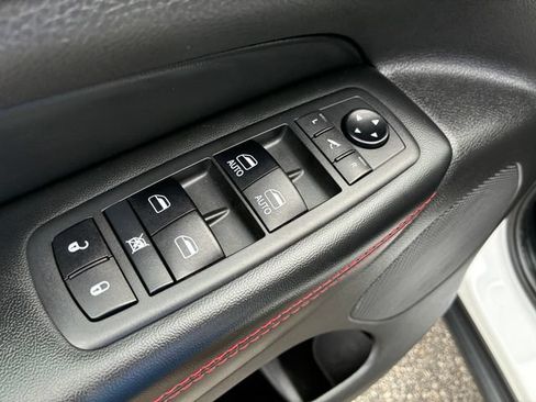 Used 2019 Jeep Grand Cherokee Trailhawk w/ Trailhawk Luxury Group AWD/4WD image 20