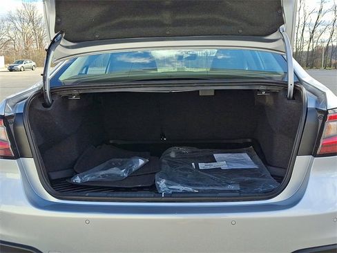 Certified 2025 Subaru Legacy Limited image 29