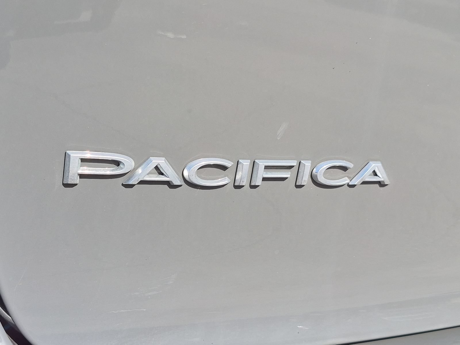 Used 2022 Chrysler Pacifica Touring-L FWD image 23