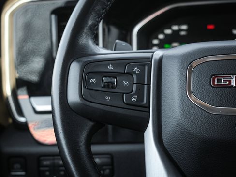 Used 2022 GMC Sierra 1500 Elevation image 18