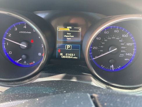 Used 2015 Subaru Legacy 2.5i Limited AWD/4WD image 10