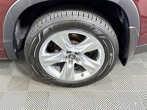 Used 2019 Toyota Highlander Limited image 4