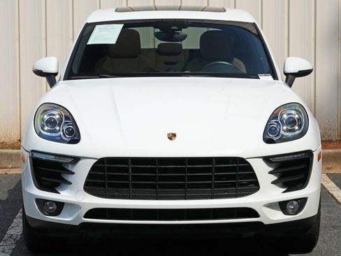 Used 2018 Porsche Macan AWD/4WD image 46