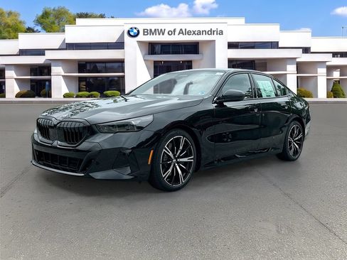 Used 2027 BMW 550e xDrive w/ Executive Package AWD/4WD image 1