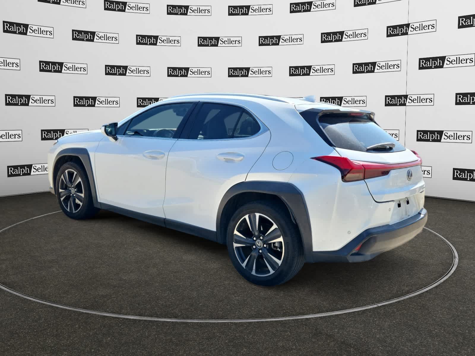 Used 2020 Lexus UX 200 w/ Accessory Package 2 FWD image 4
