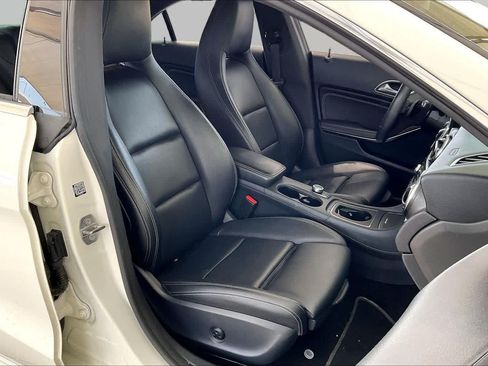 Used 2019 Mercedes-Benz CLA 250 image 9