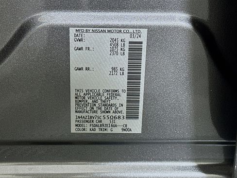 Used 2025 Nissan Leaf S image 12