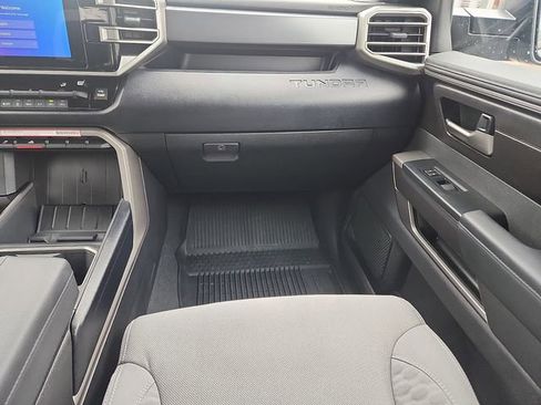 Used 2025 Toyota Tundra SR5 AWD/4WD image 10