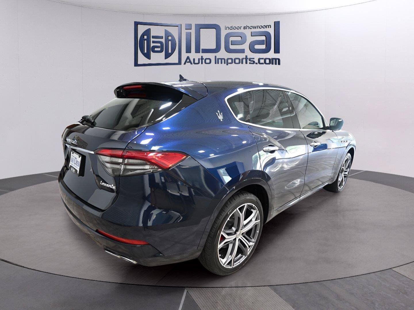 Used 2023 Maserati Levante GT AWD/4WD image 5