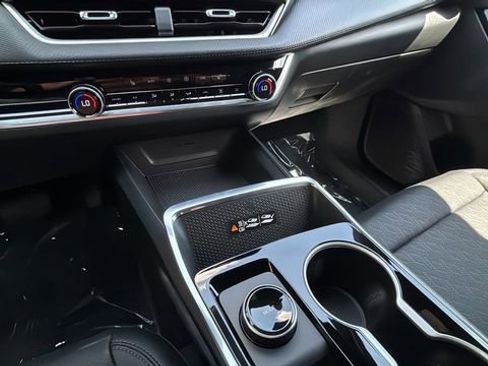 Used 2026 Chevrolet Equinox LT w/ Convenience Package II image 34