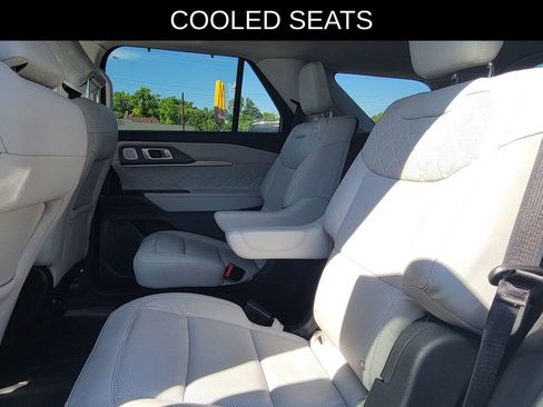 Used 2025 Ford Explorer Platinum w/ LUX Leather Package AWD/4WD image 13