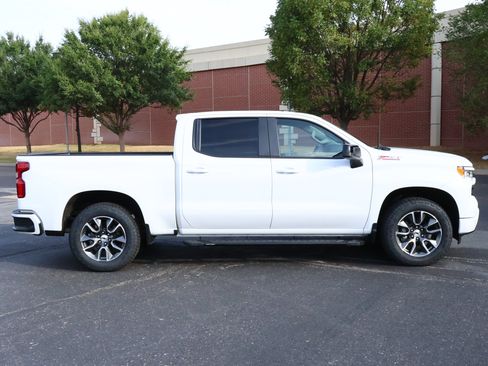 Used 2022 Chevrolet Silverado 1500 RST AWD/4WD image 32
