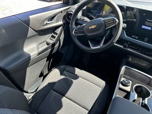 New 2026 Chevrolet Equinox LT w/ Safety and Technology Package AWD/4WD image 17