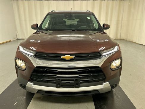 Used 2023 Chevrolet TrailBlazer LT image 3