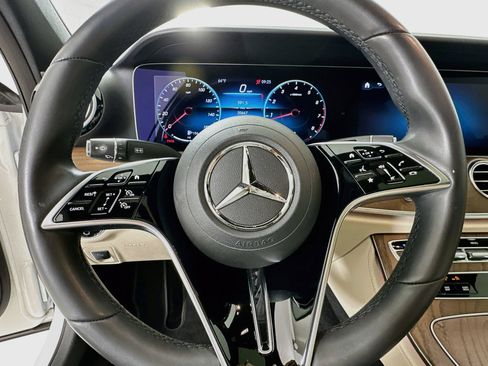 Used 2022 Mercedes-Benz E 350 Sedan image 12