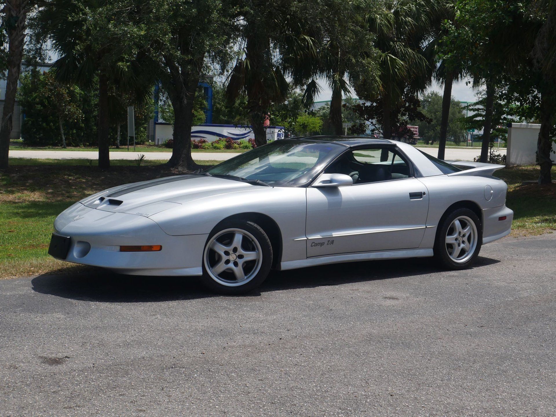 Used 1997 Pontiac Firebird Trans Am RWD image 11