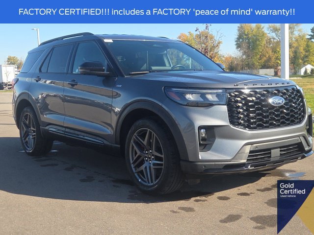 Used 2025 Ford Explorer ST-Line w/ ST-Line Street Pack AWD/4WD image 7