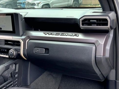 Used 2025 Toyota Tacoma SR5 image 18