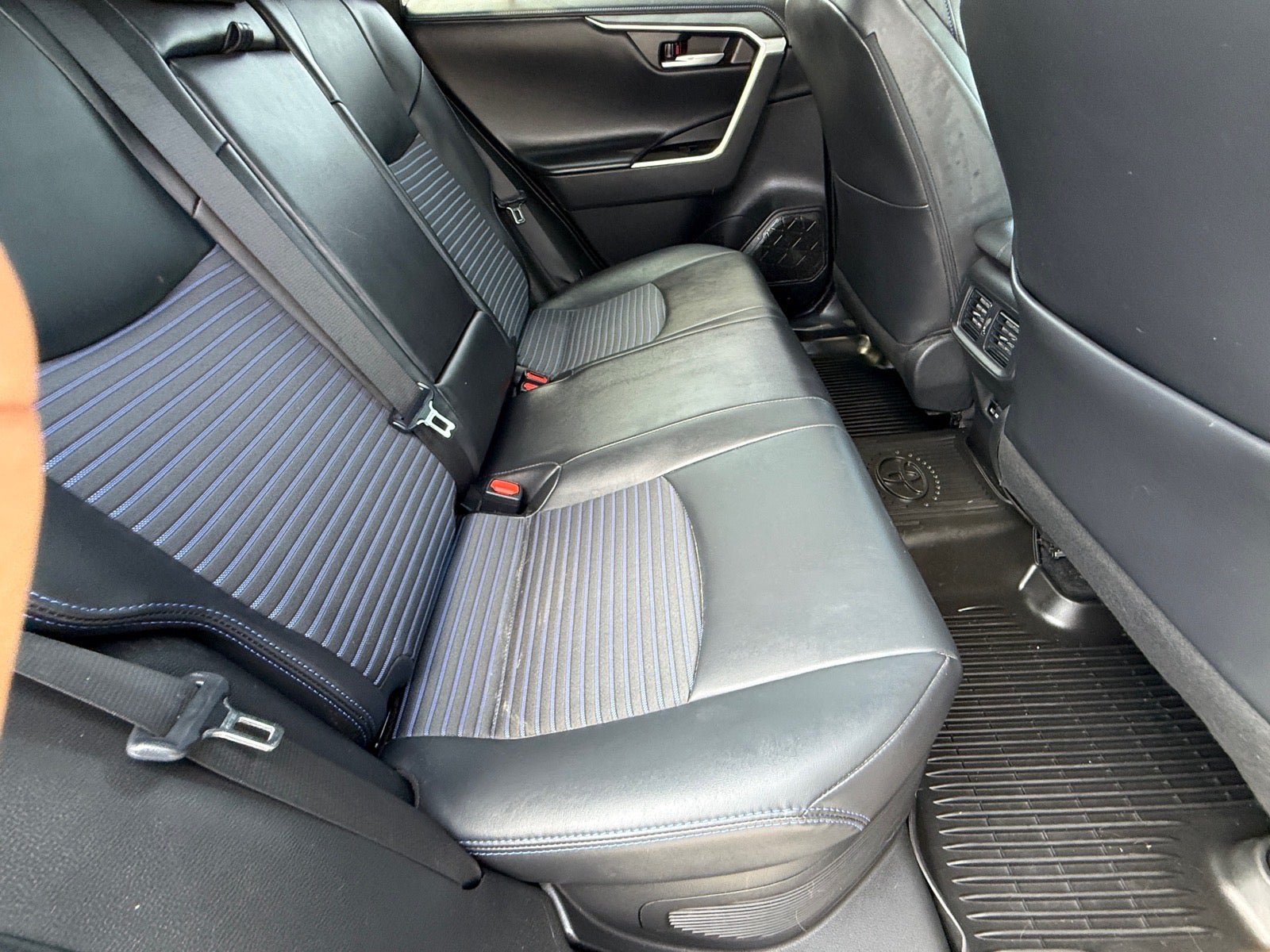 Used 2023 Toyota RAV4 XSE AWD/4WD image 11