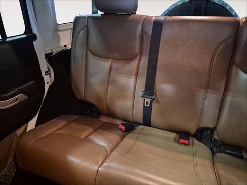 Used 2013 Jeep Wrangler Unlimited Sahara w/ Connectivity Group image 16