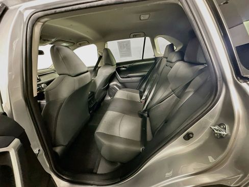 Used 2025 Toyota RAV4 XLE FWD image 26