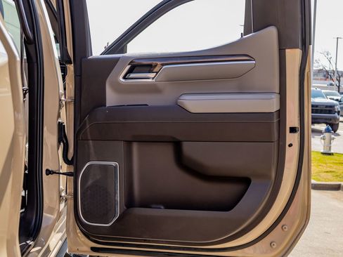 Used 2023 Chevrolet Silverado 1500 LT Trail Boss w/ Protection Package image 37