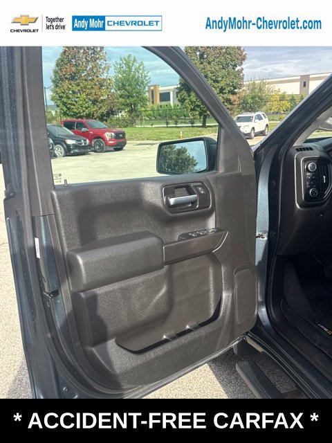 Used 2020 Chevrolet Silverado 1500 Custom w/ Custom Value Package AWD/4WD image 12