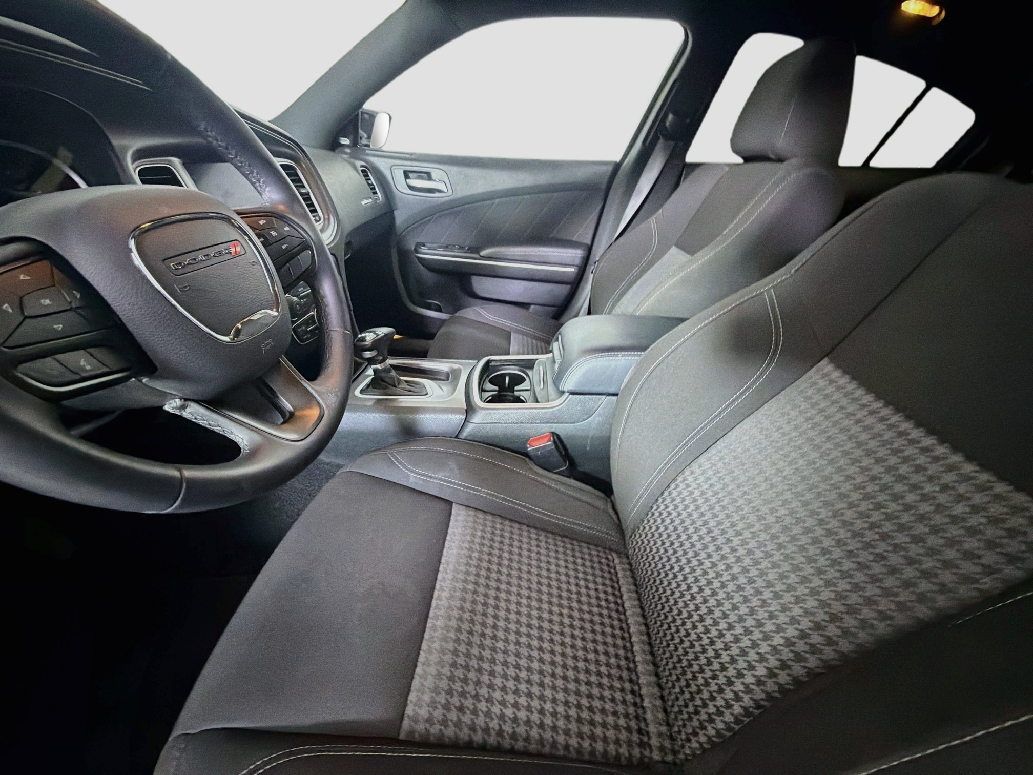 Used 2023 Dodge Charger SXT RWD image 13
