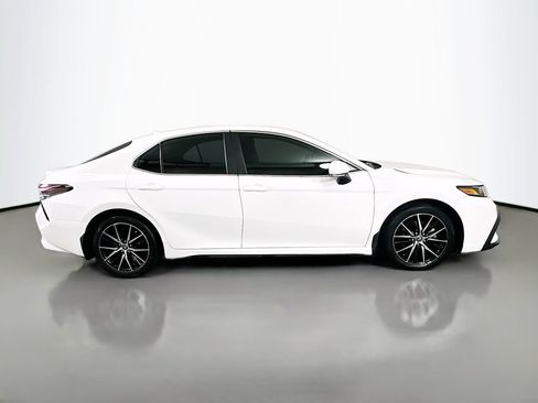 Certified 2024 Toyota Camry SE FWD image 4