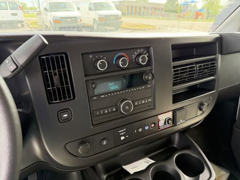 New 2026 Chevrolet Express 4500 w/ Power Convenience Package RWD image 18