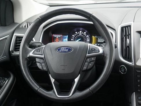 Used 2018 Ford Edge Titanium w/ Equipment Group 301A image 18