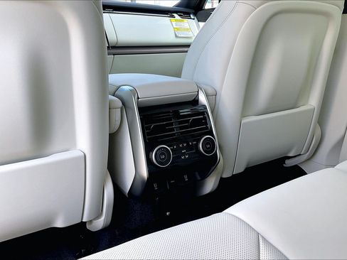 New 2026 Land Rover Range Rover SE AWD/4WD image 22
