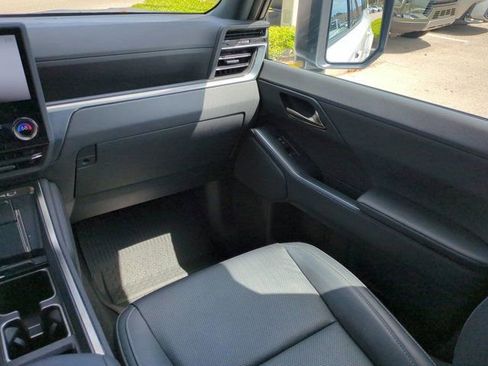 Certified 2024 Lexus GX 550 w/ Accessory Package (2T) image 16